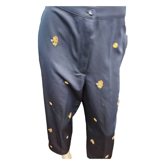 Alfred Dunner Navy Embroidered Capri Pants Womens SZ 8P Butterfly Floral - Picture 3 of 8